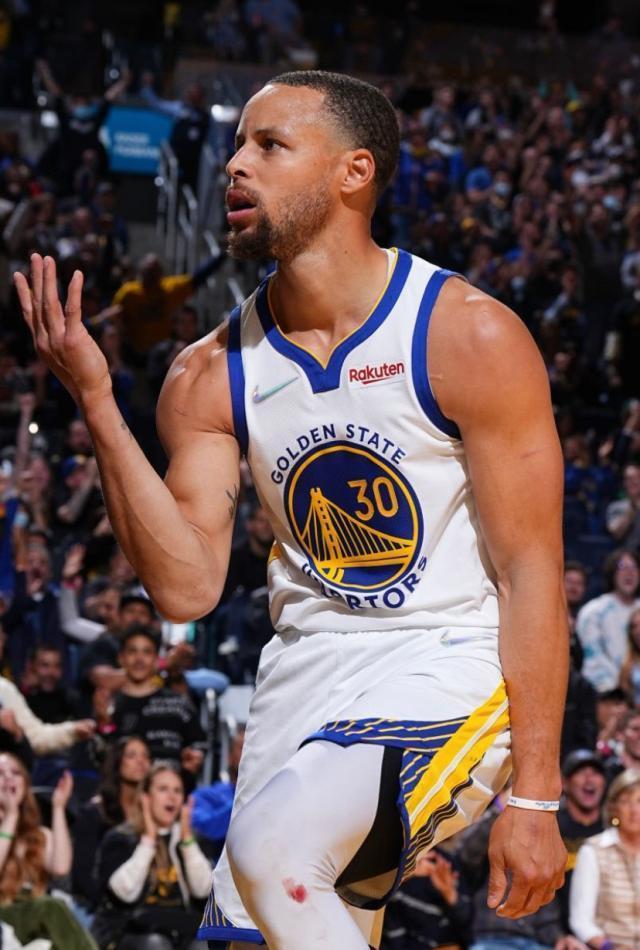 爱游戏游戏平台-掘金带队取胜！，哈兰德重要时刻出色防守全场沸腾不已-爱游戏游戏平台