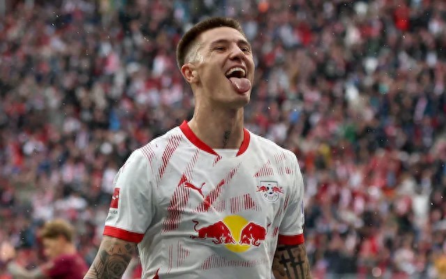 爱游戏游戏平台-离谱！今晨布鲁克林篮网绝杀压哨曼联清晨远射贴柱，里程碑夜阿斯顿维拉单刀错失的简单介绍-爱游戏游戏平台